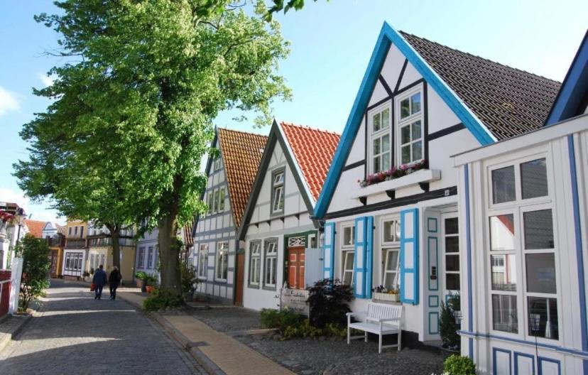 Birnbom Warnemuende Hotel Rostock Exterior photo