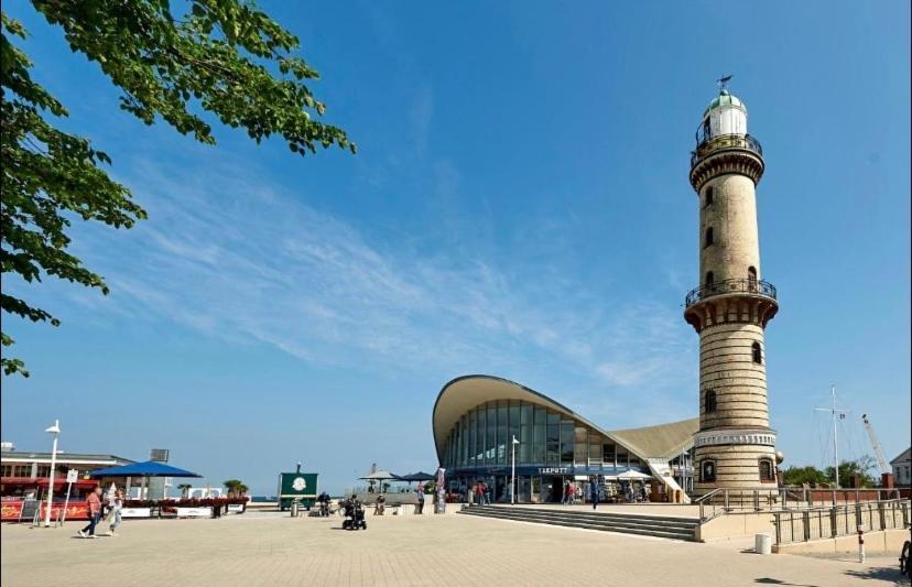 Birnbom Warnemuende Hotel Rostock Exterior photo