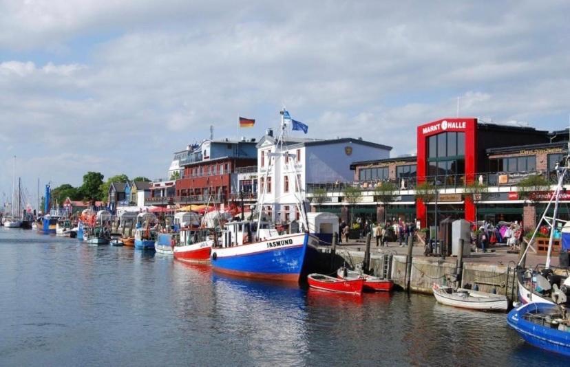 Birnbom Warnemuende Hotel Rostock Exterior photo