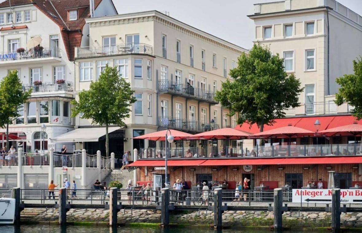 Birnbom Warnemuende Hotel Rostock Exterior photo